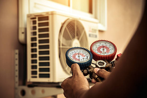 Professional Hvac technician working in Danville, IL
